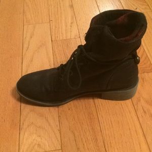 Kohl’s black combat boots